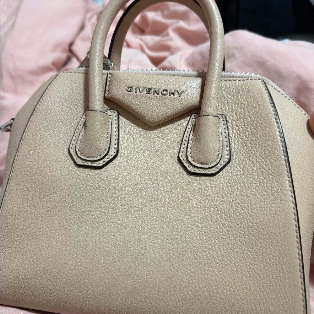 Givenchy Mini Antigona